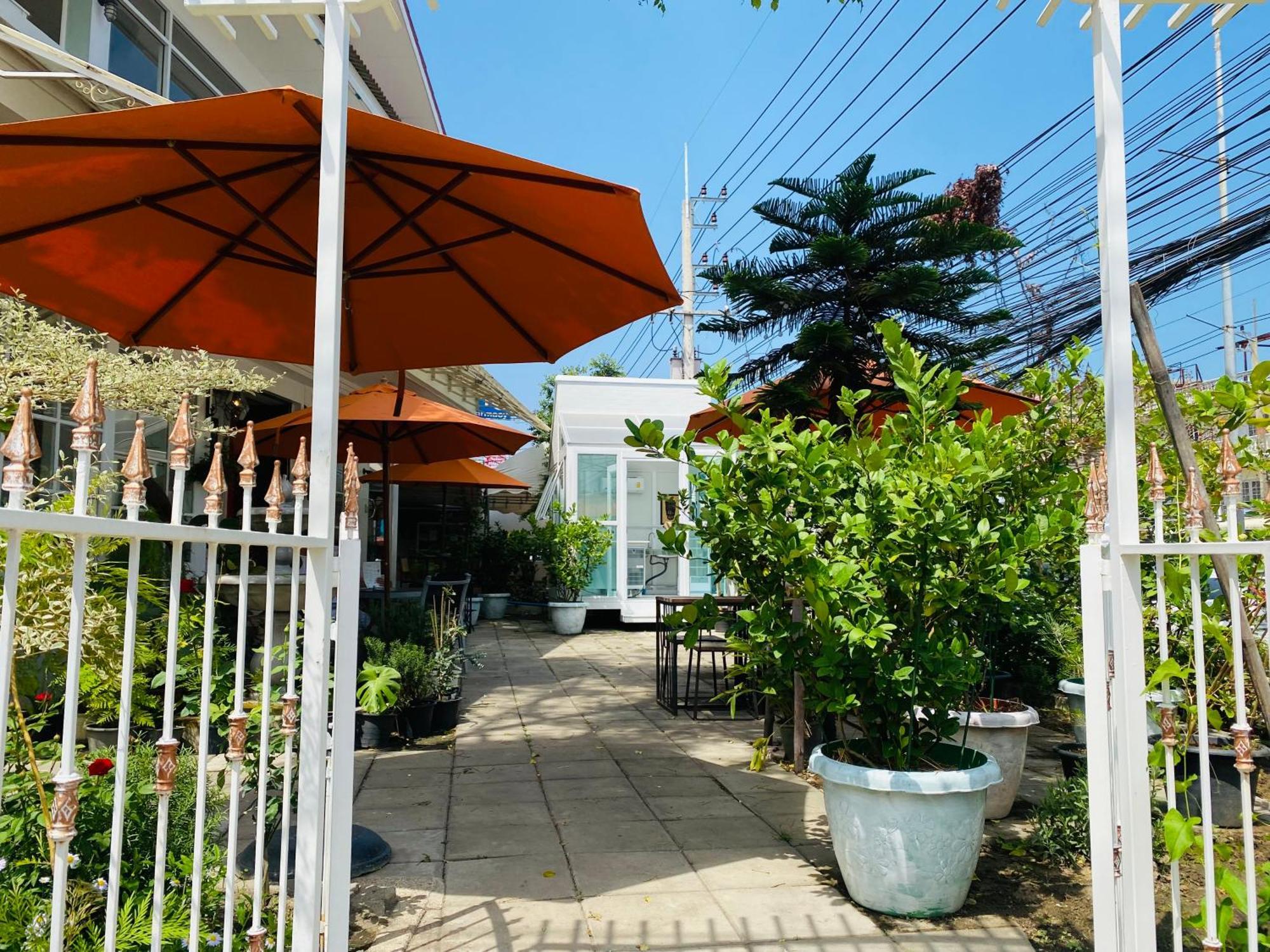 Forget Me Not Boutique Bed & Breakfast Хуа Хин Екстериор снимка